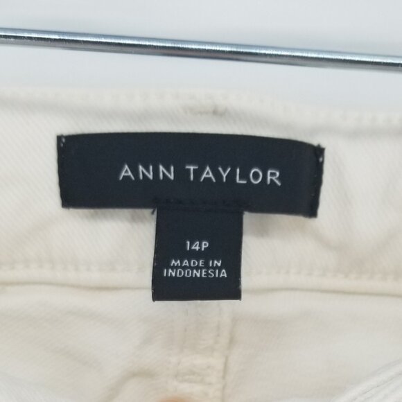 Ann Taylor Ecru Straight Leg, High Rise Jeans -14P- Curvy Fit, Coastal Looks - Picture 5 of 5